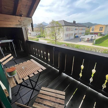 Gemuetliche Dachgeschosswohnung Mit Balkon Ainring Exterior photo